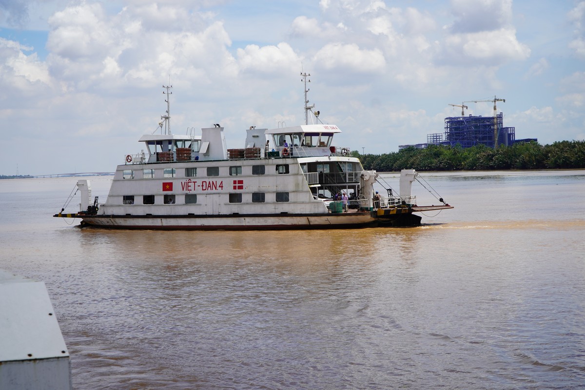 Dai Ngai ferry boat