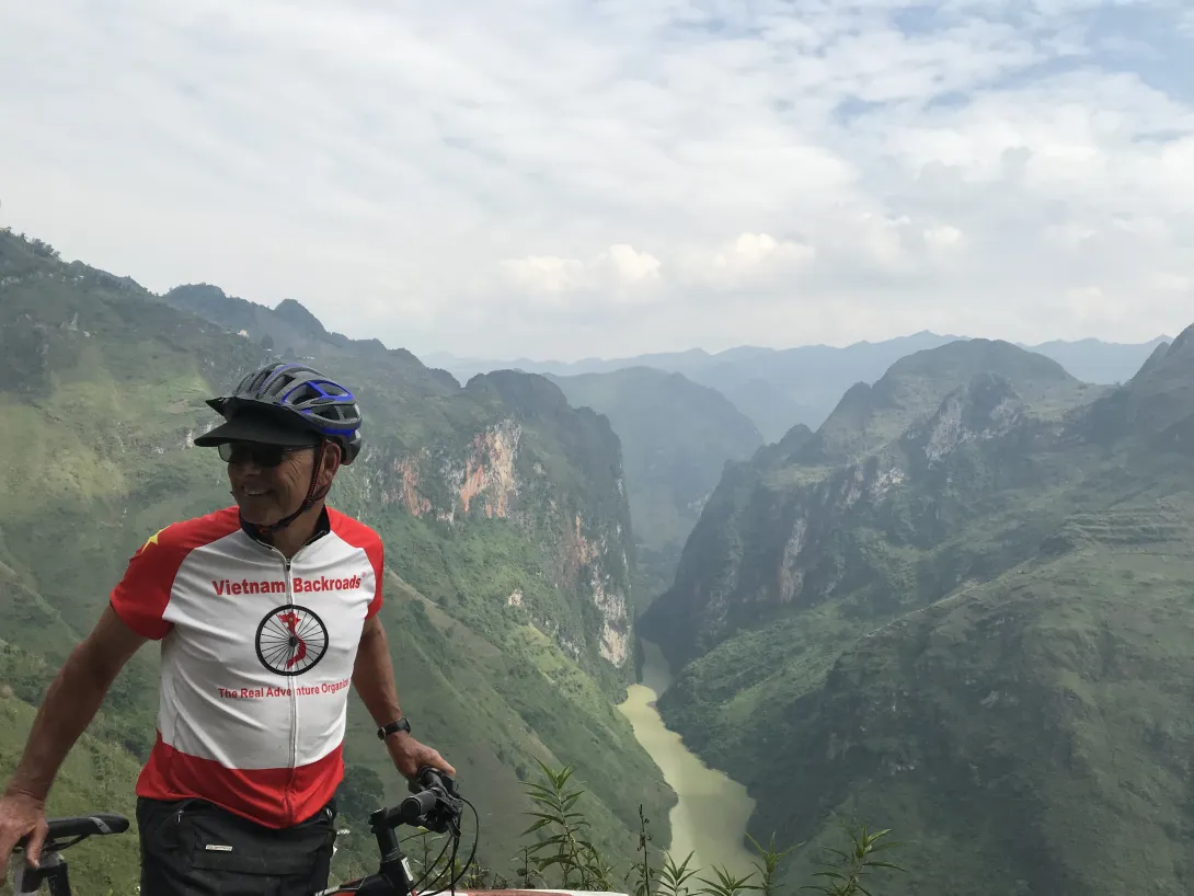 Cycling Ha Giang, venture to mountain regions, explore tribal lifes in frontier